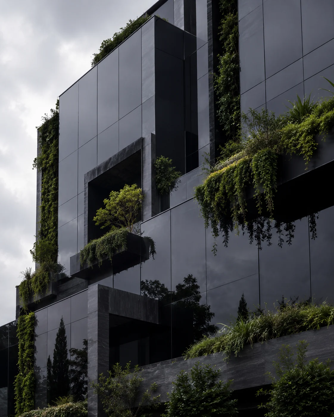 Immeuble commercial végétalisé après la pose d’une pellicule miroir